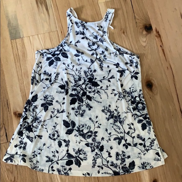 ❤️ H&M tank top - Picture 3 of 3